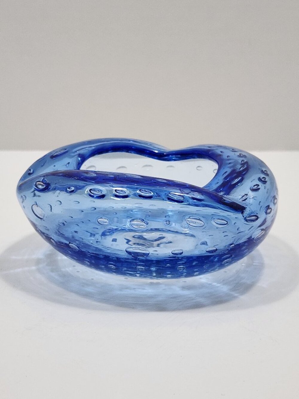 Vintage MCM Blue Controlled Bubble Art Glass Ashtray Bowl Catchall